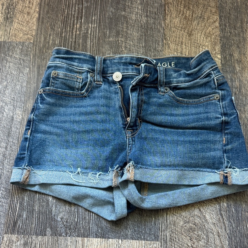 American Eagle Outfitters Dark Blue Jean Shorts size 000